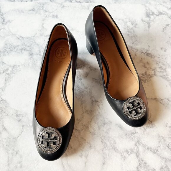 Tory Burch Liana Pumps in Black - Picture 2 of 16